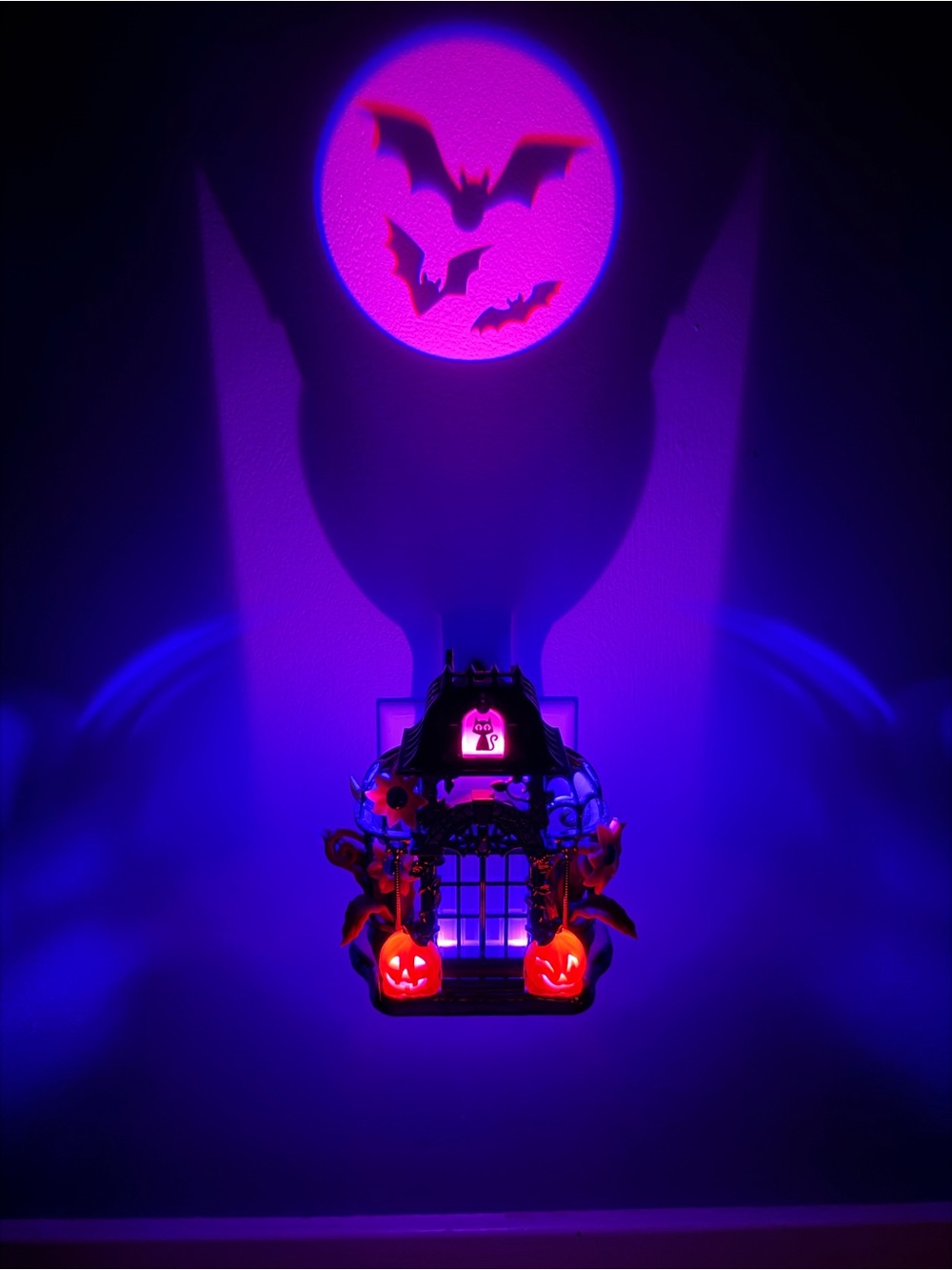 BBW wallflower Halloween Haunted House Night Light Projector